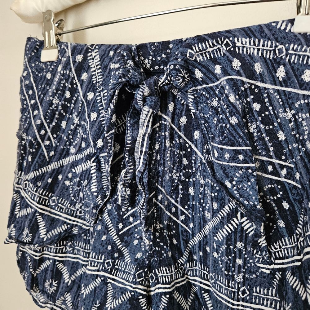Abercrombie & Fitch Shorts Faux Wrap Tie Blue White Patterned Stretch Casual - Picture 2 of 10